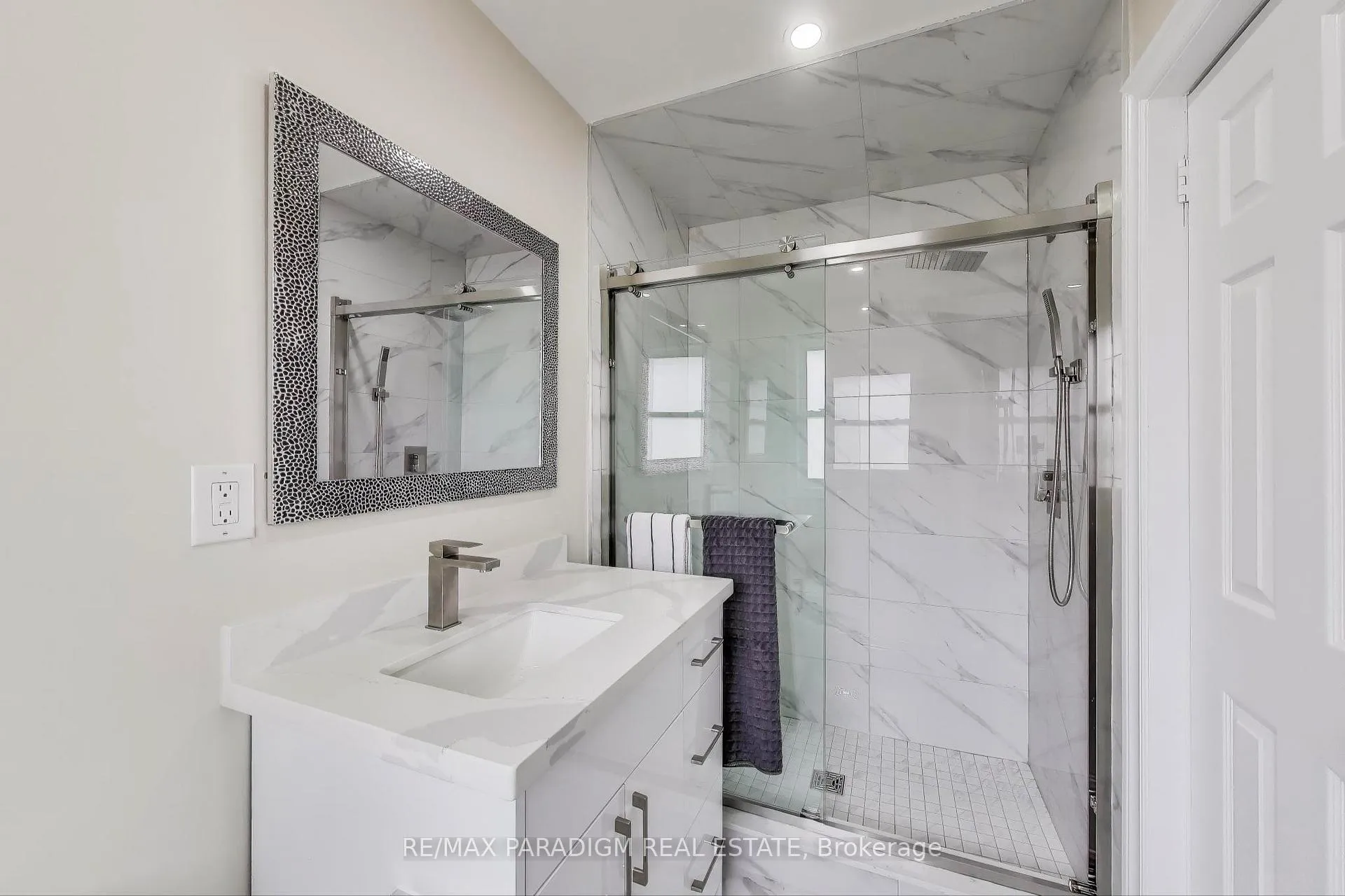 Photo 8 of Unit UPPER, 36 Rideout Street, Ajax, South East — HOMEH