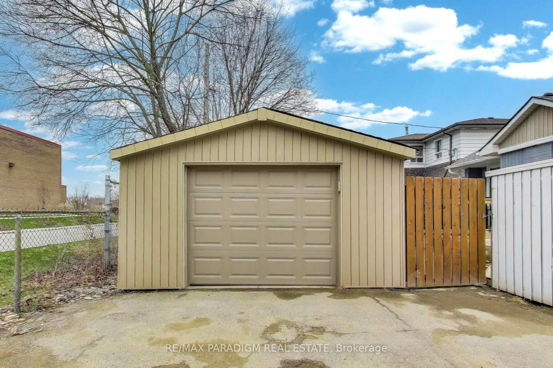 Photo 13 of Unit UPPER, 36 Rideout Street, Ajax, South East — HOMEH
