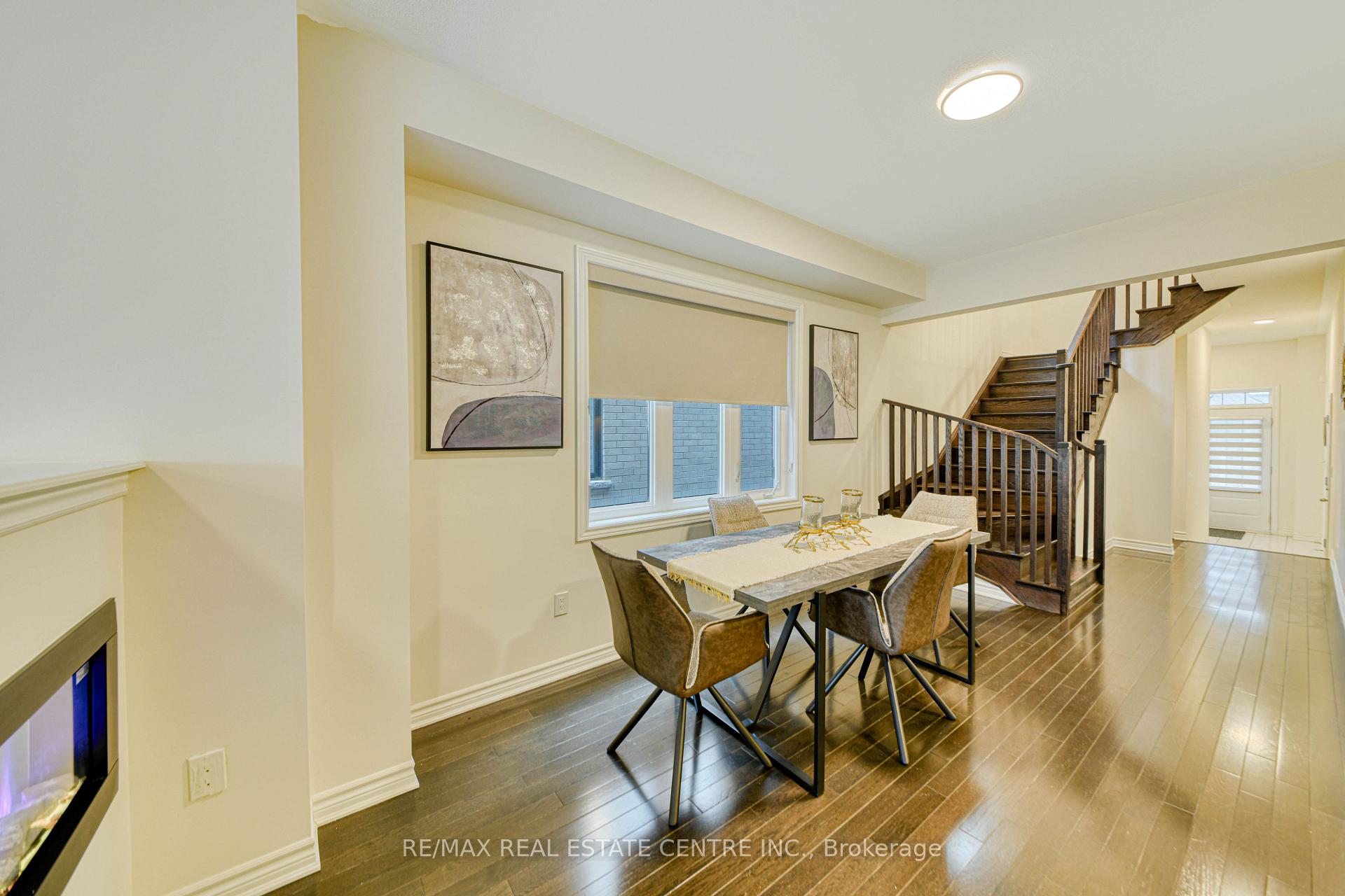 Photo 10 of 34 Peter Hogg Court, Whitby, Rural Whitby — HOMEH