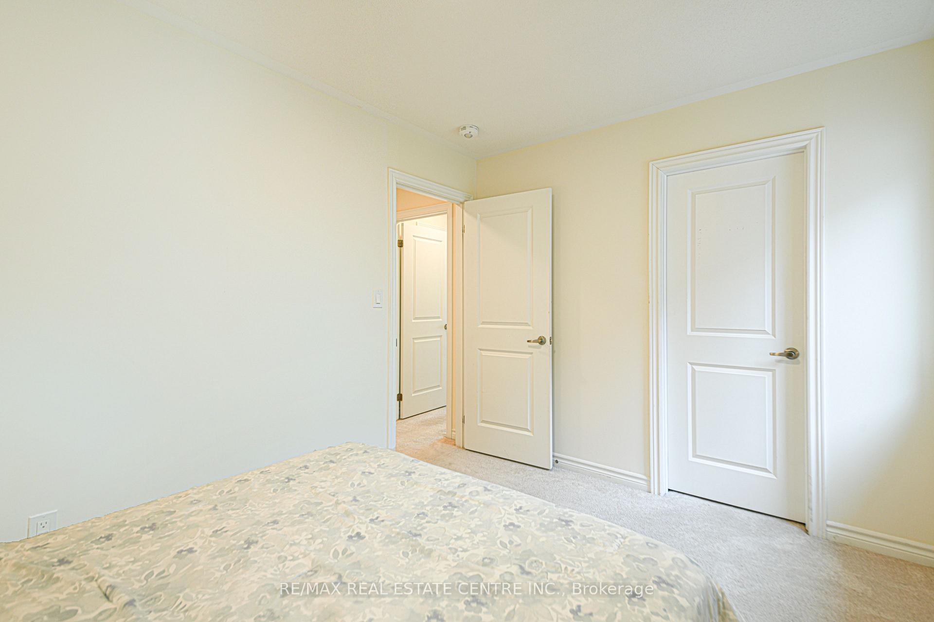 Photo 25 of 34 Peter Hogg Court, Whitby, Rural Whitby — HOMEH