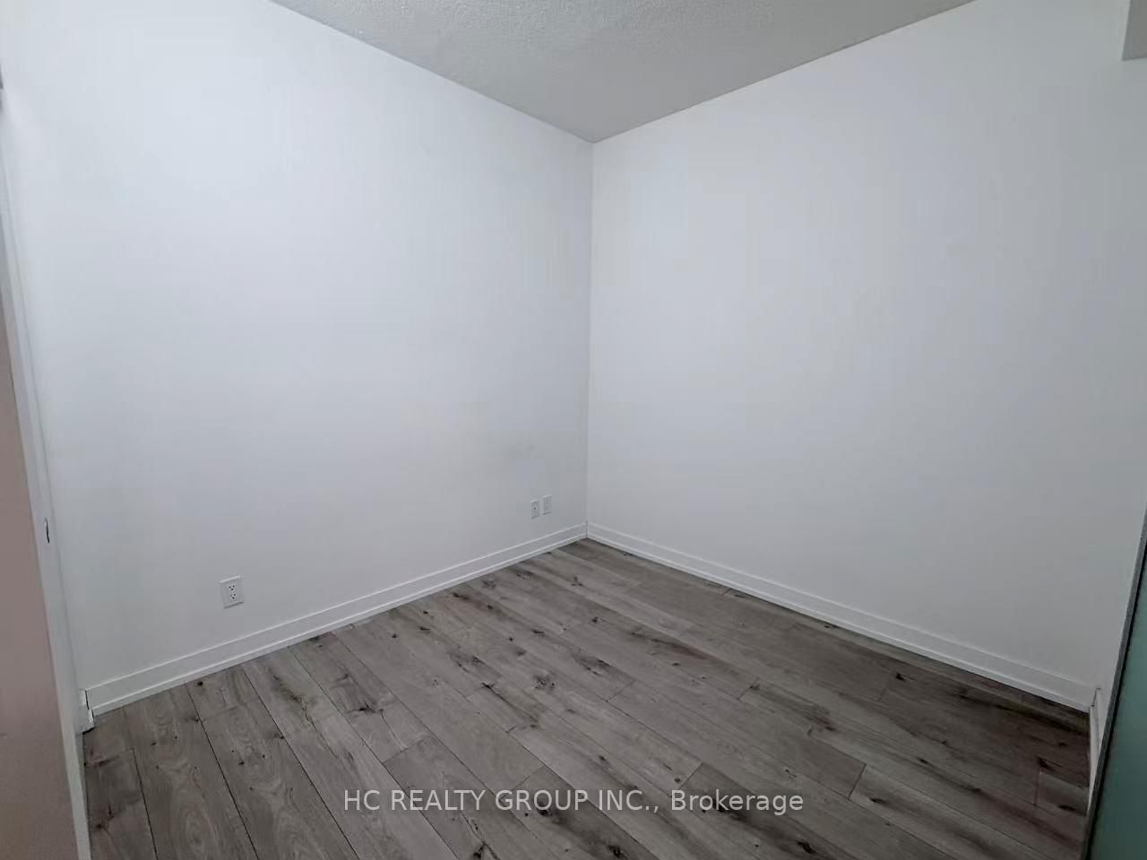Photo 3 of Unit 3606, 161 Roehampton Ave, Toronto, Mount Pleasant East — HOMEH