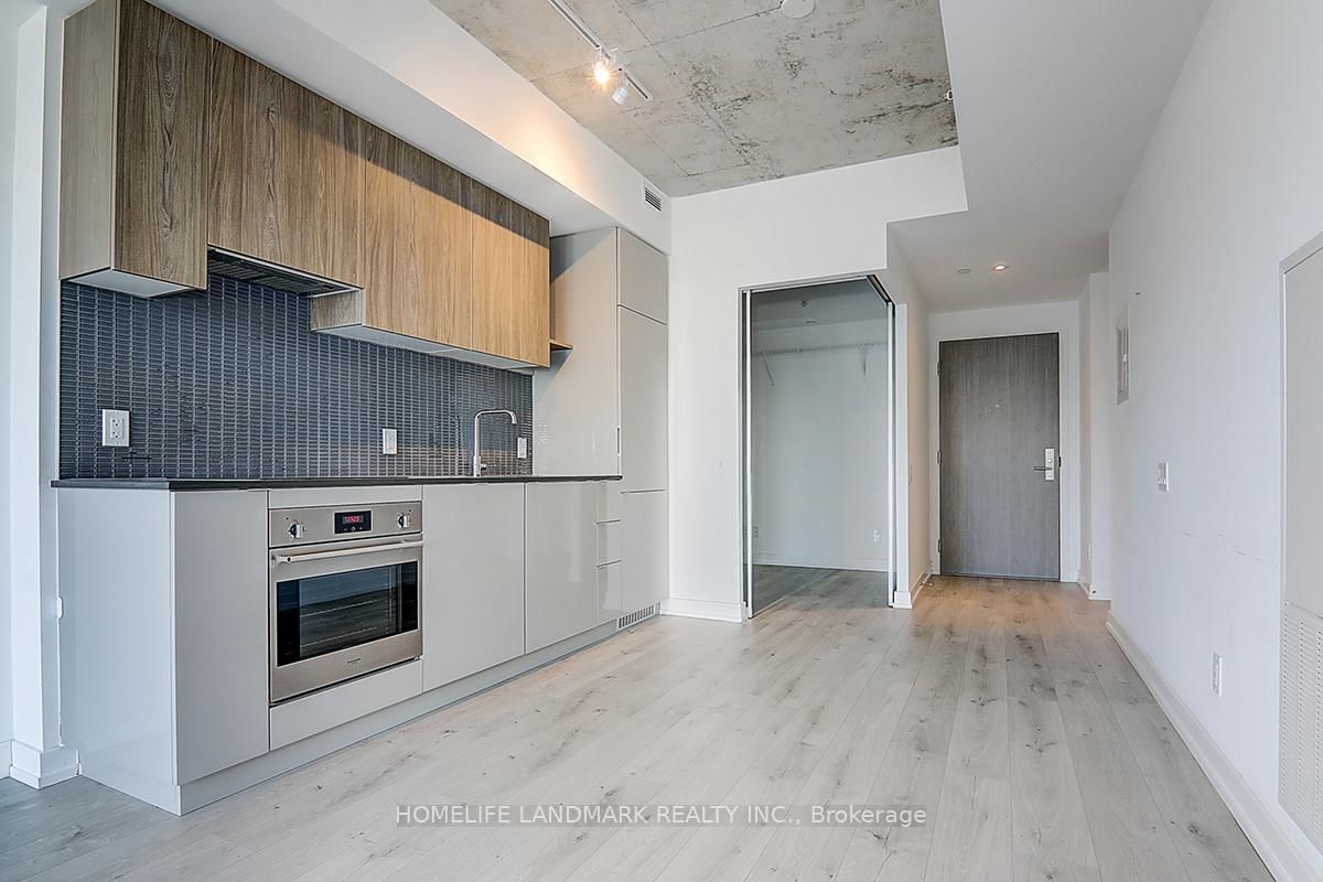 Photo 8 of Unit 2811, 161 Roehampton Ave, Toronto, Mount Pleasant West — HOMEH