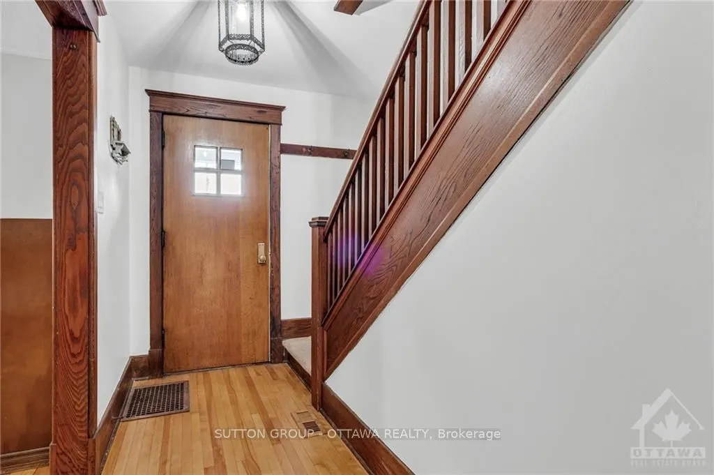Photo 3 of 1706 Russell Road, Ottawa, Riverview Park — HOMEH