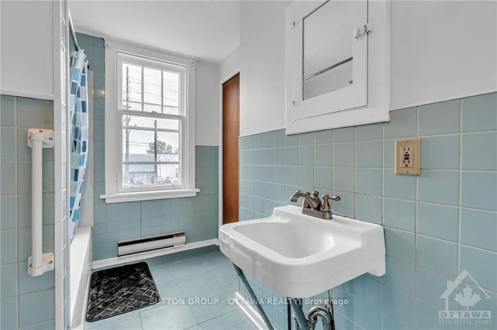 Photo 11 of 1706 Russell Road, Ottawa, Riverview Park — HOMEH