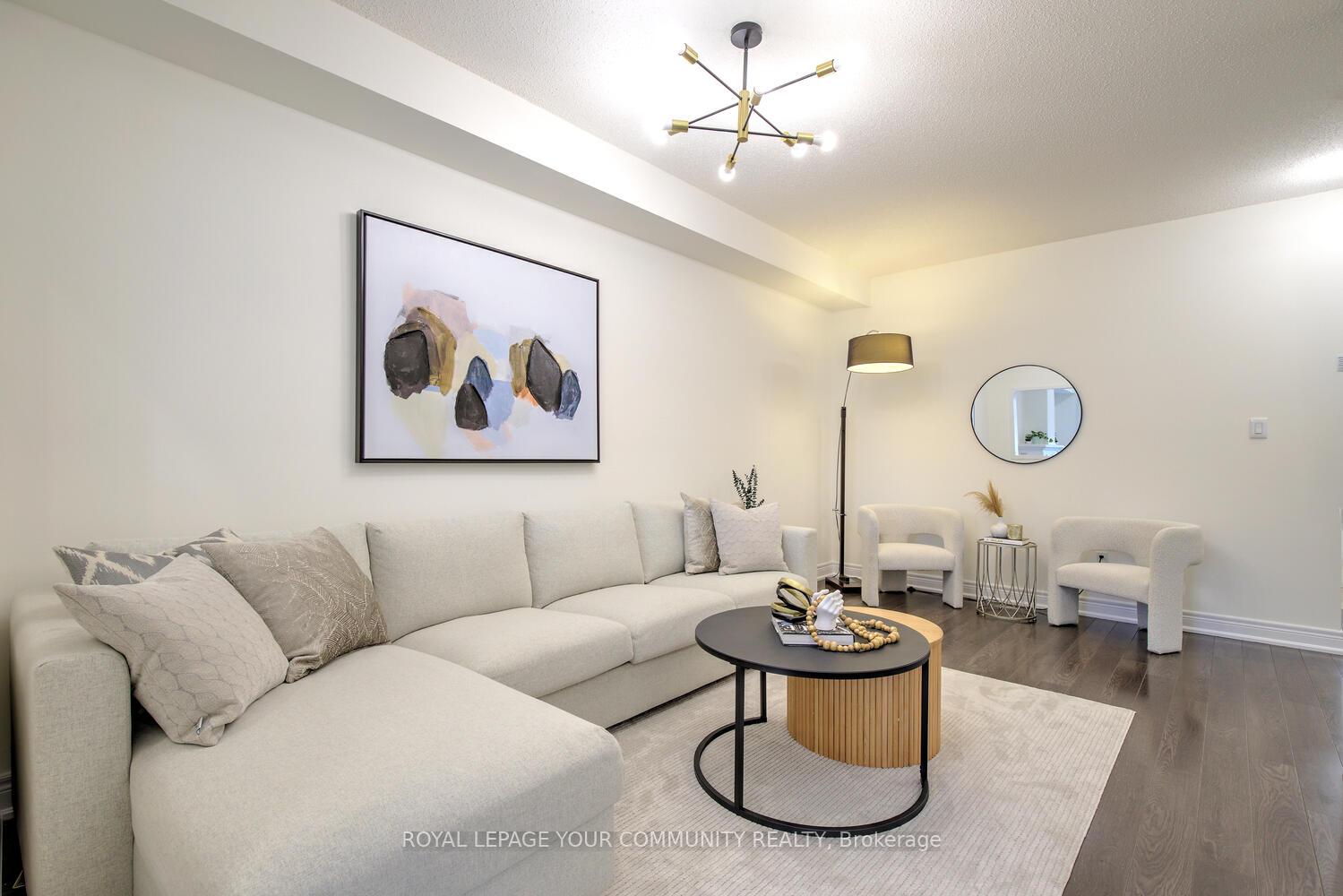 Photo 9 of 45 Catalpa Crescent, Vaughan, Patterson — HOMEH