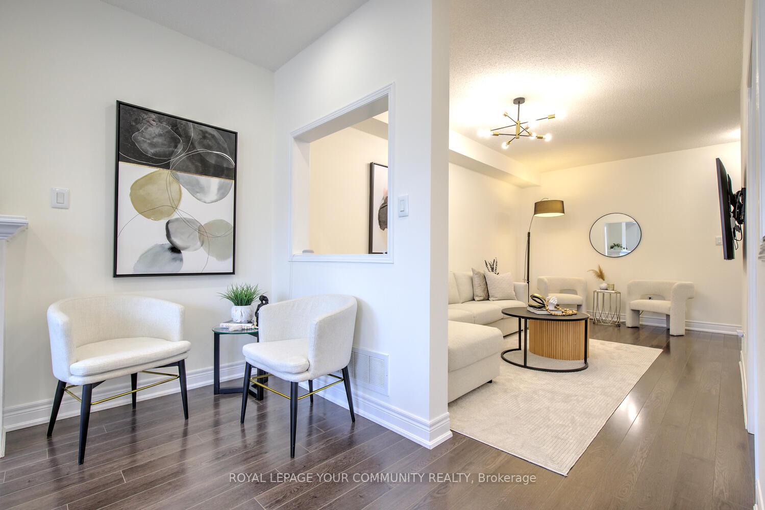 Photo 14 of 45 Catalpa Crescent, Vaughan, Patterson — HOMEH