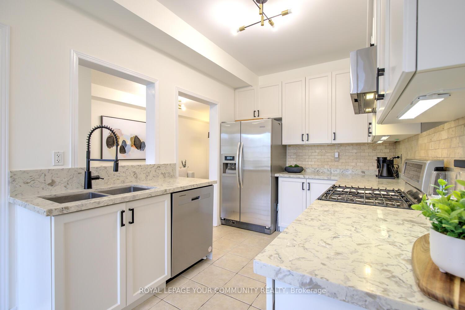 Photo 25 of 45 Catalpa Crescent, Vaughan, Patterson — HOMEH