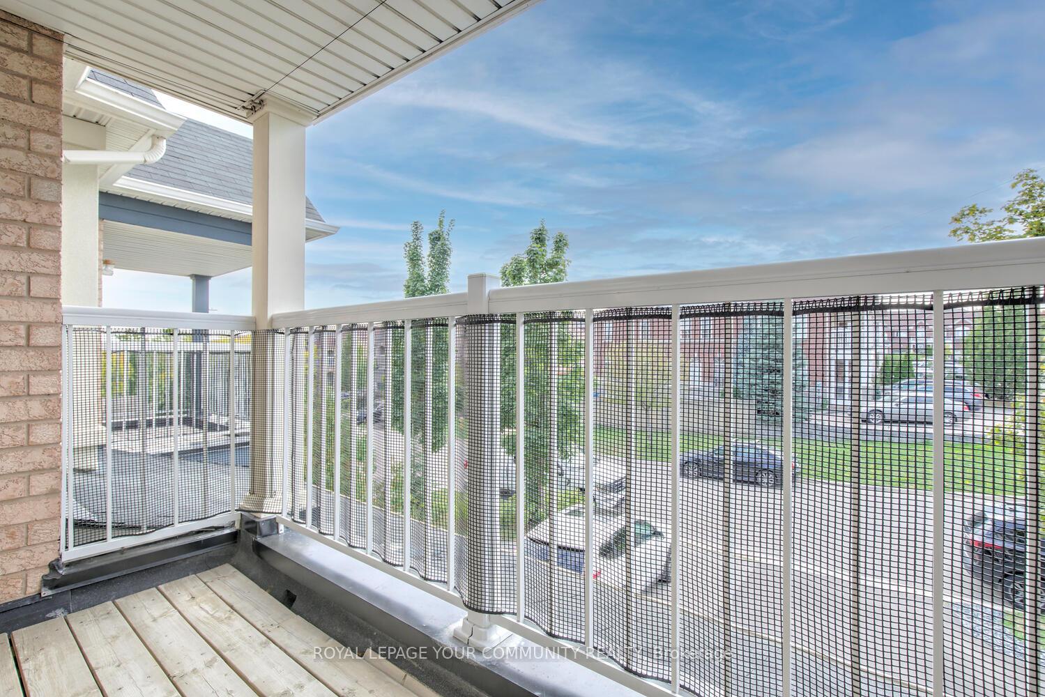 Photo 35 of 45 Catalpa Crescent, Vaughan, Patterson — HOMEH