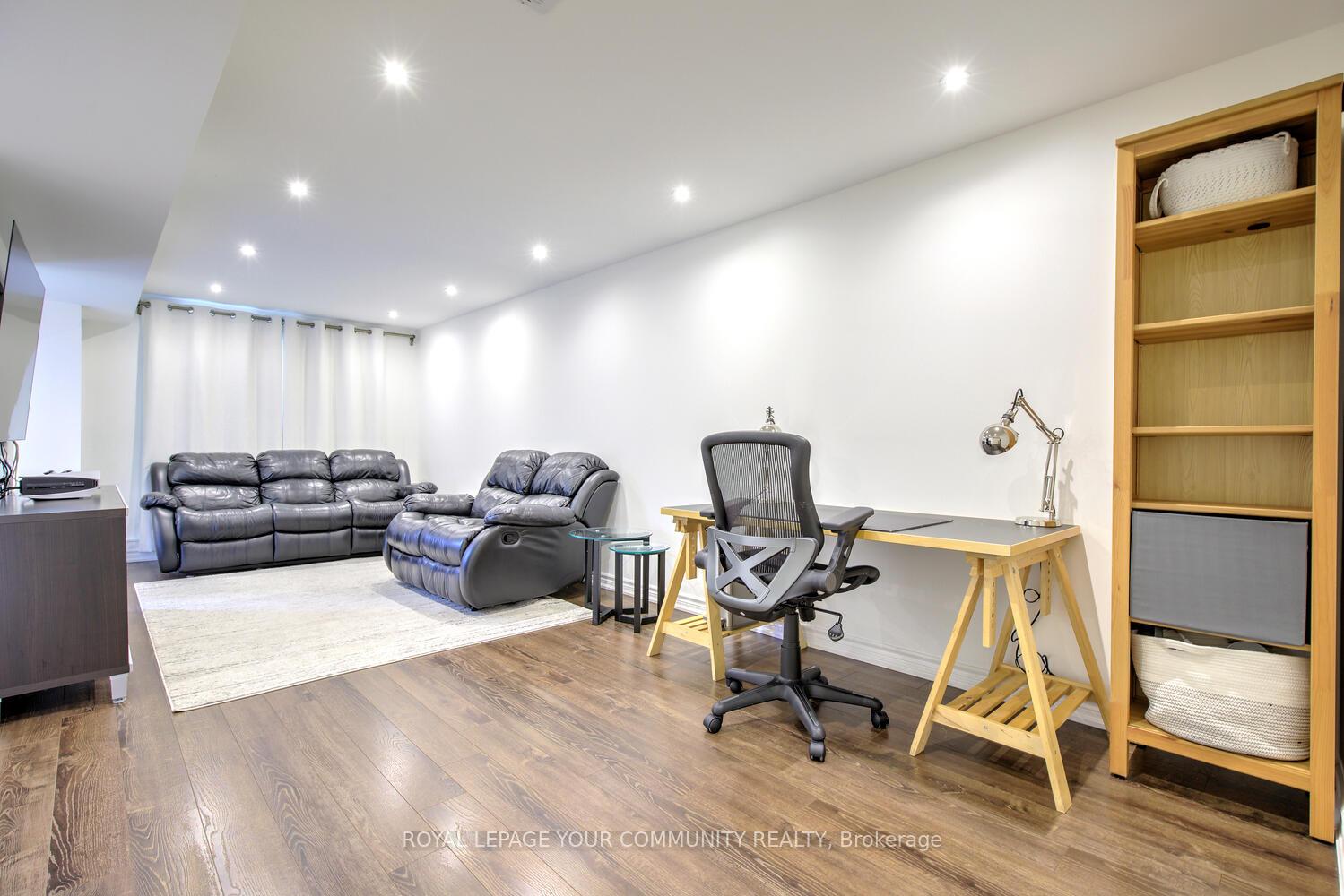 Photo 40 of 45 Catalpa Crescent, Vaughan, Patterson — HOMEH