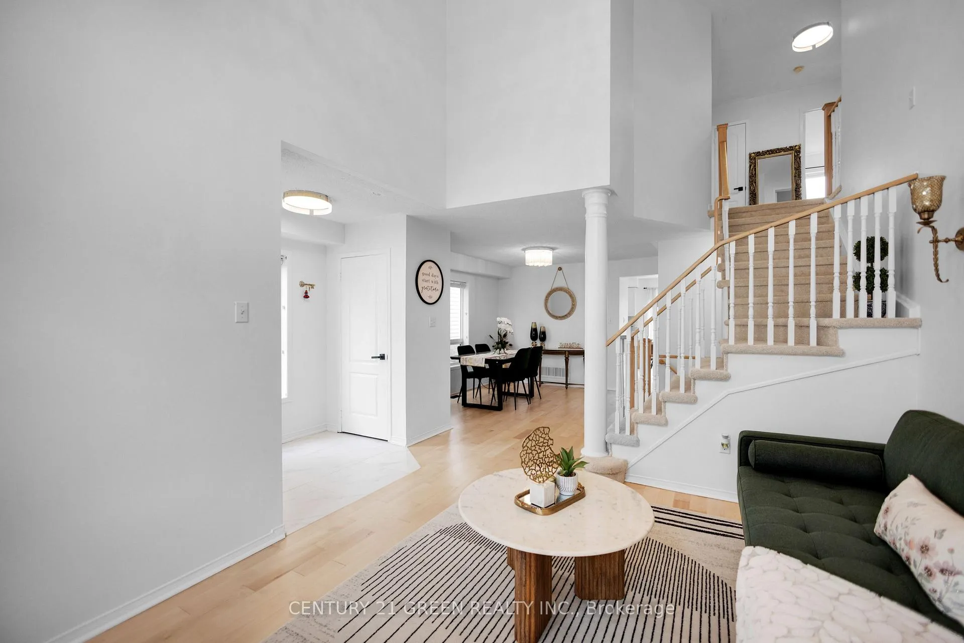 Photo 5 of 25 Warwick Avenue, Ajax, South East — HOMEH
