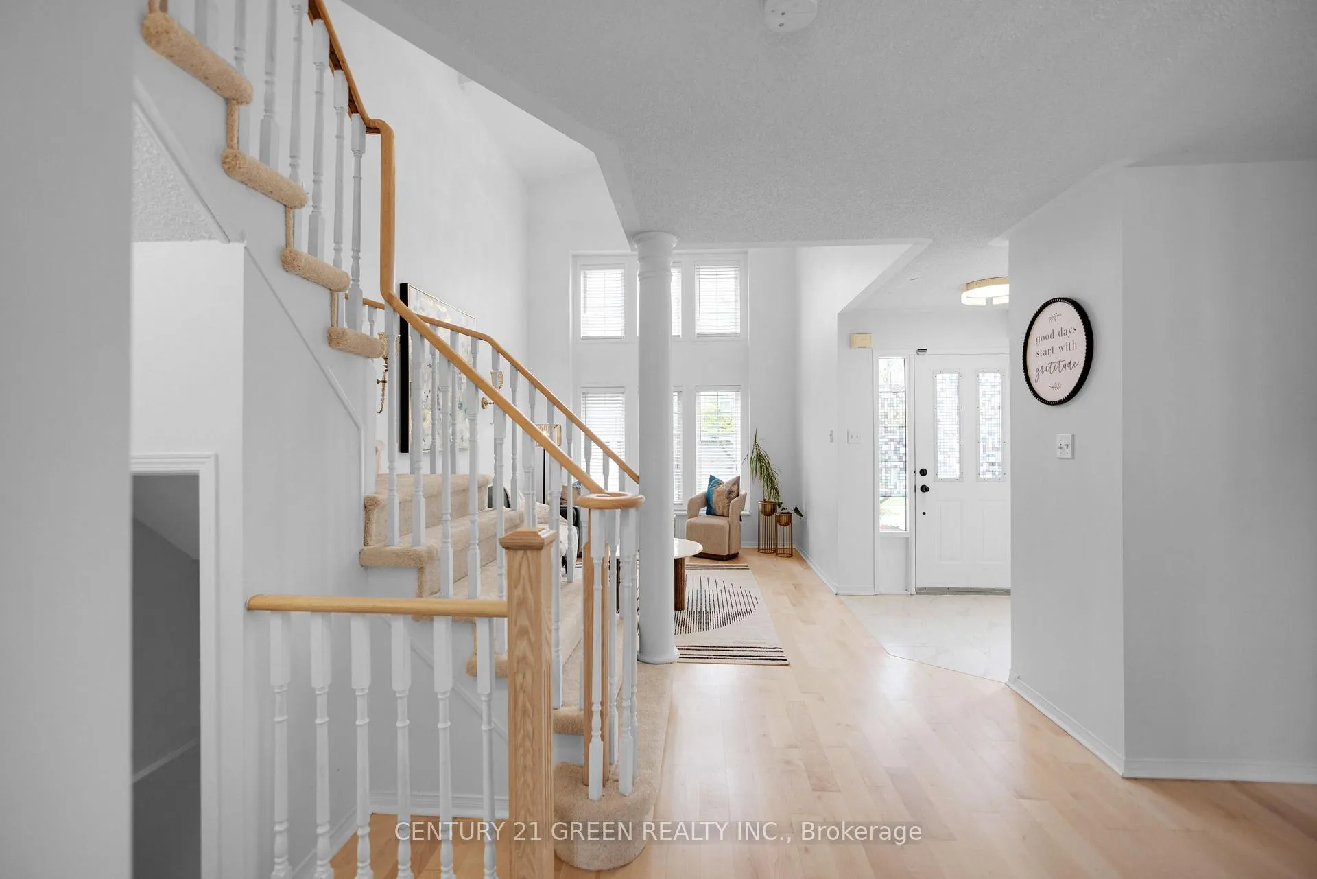 Photo 7 of 25 Warwick Avenue, Ajax, South East — HOMEH