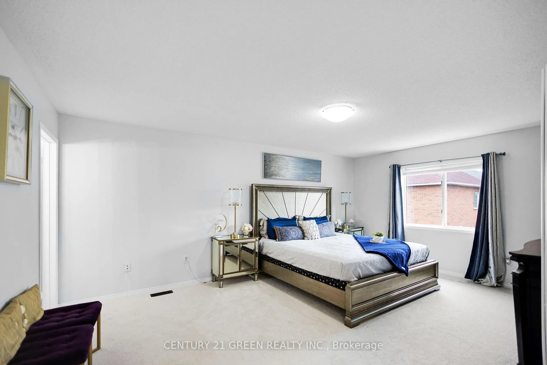 Photo 17 of 25 Warwick Avenue, Ajax, South East — HOMEH