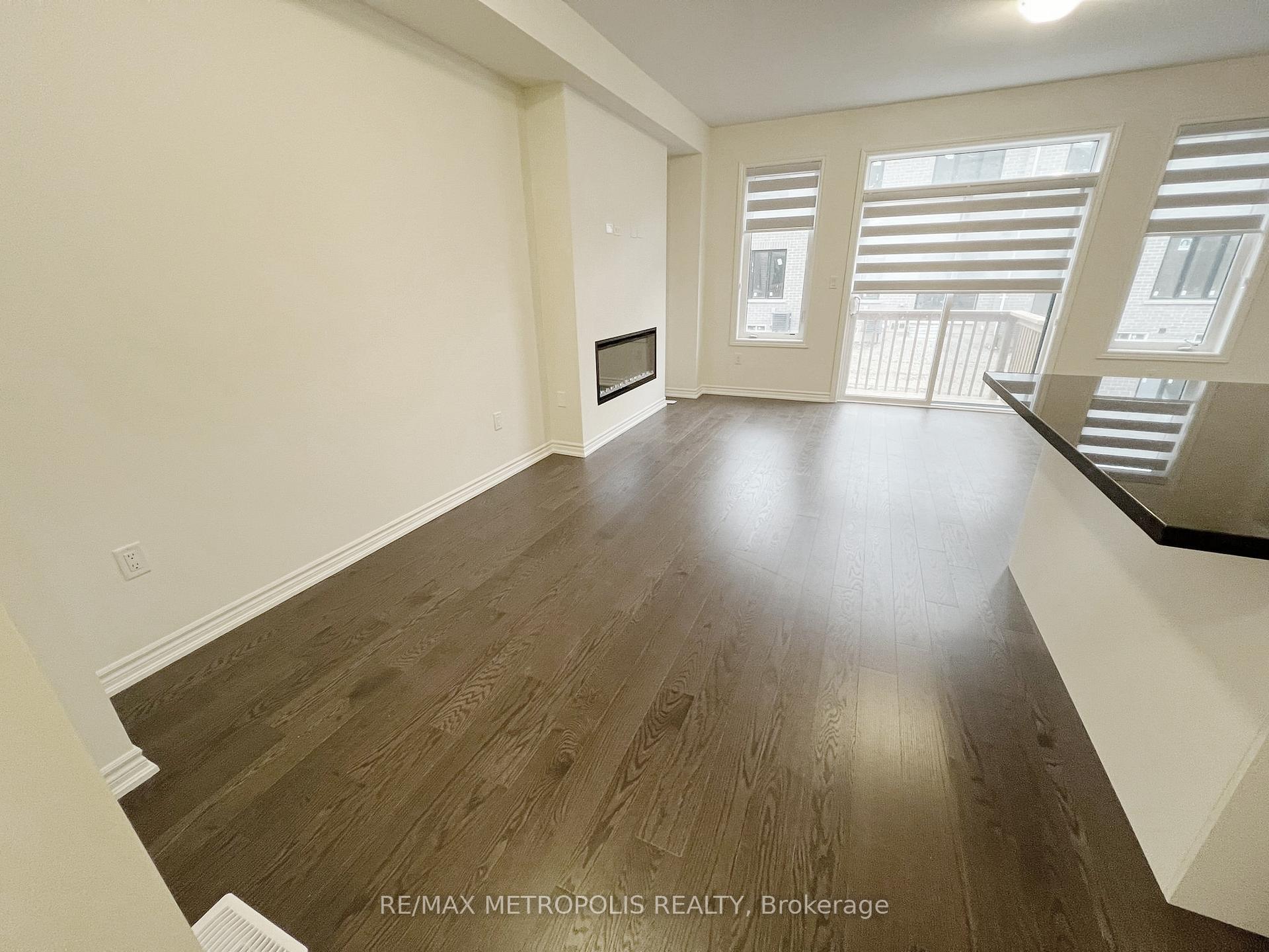 Photo 5 of 64 Hartington Street, Vaughan, Kleinburg — HOMEH