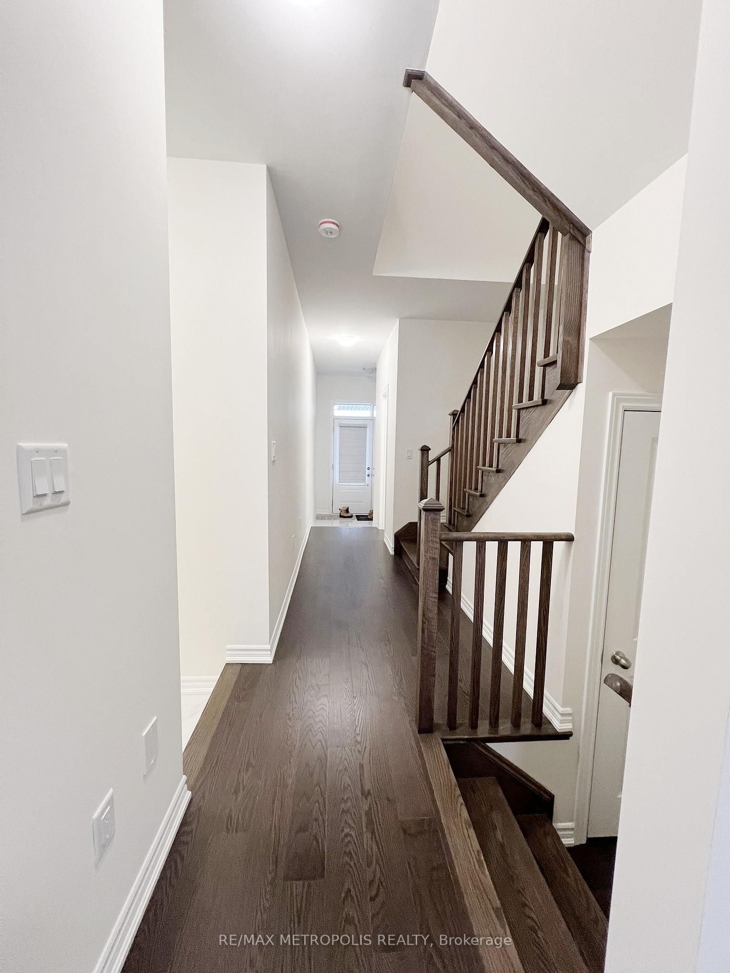Photo 9 of 64 Hartington Street, Vaughan, Kleinburg — HOMEH