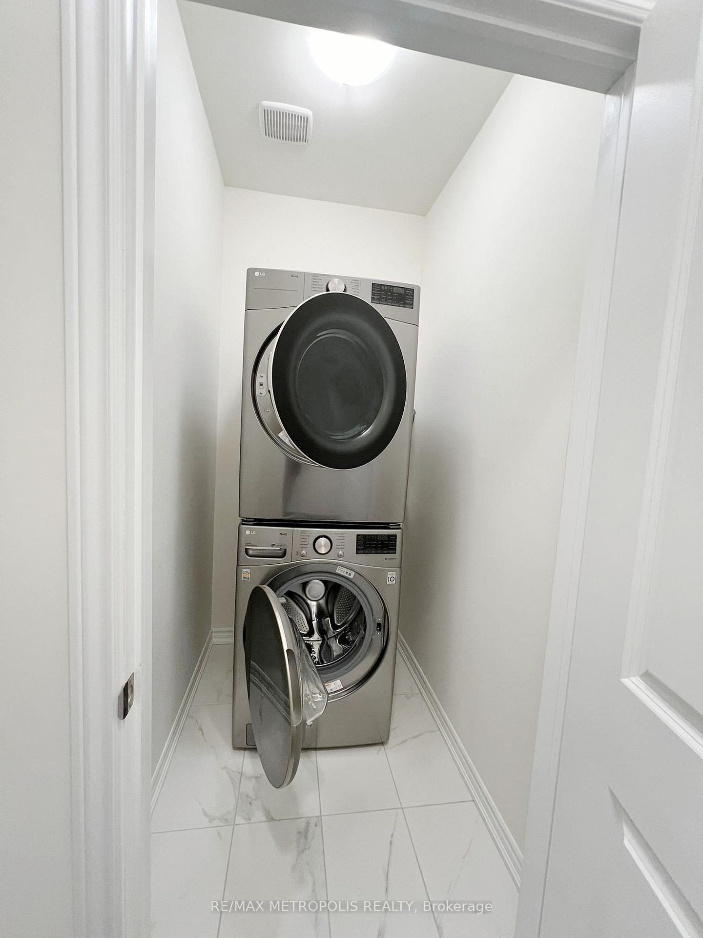 Photo 17 of 64 Hartington Street, Vaughan, Kleinburg — HOMEH