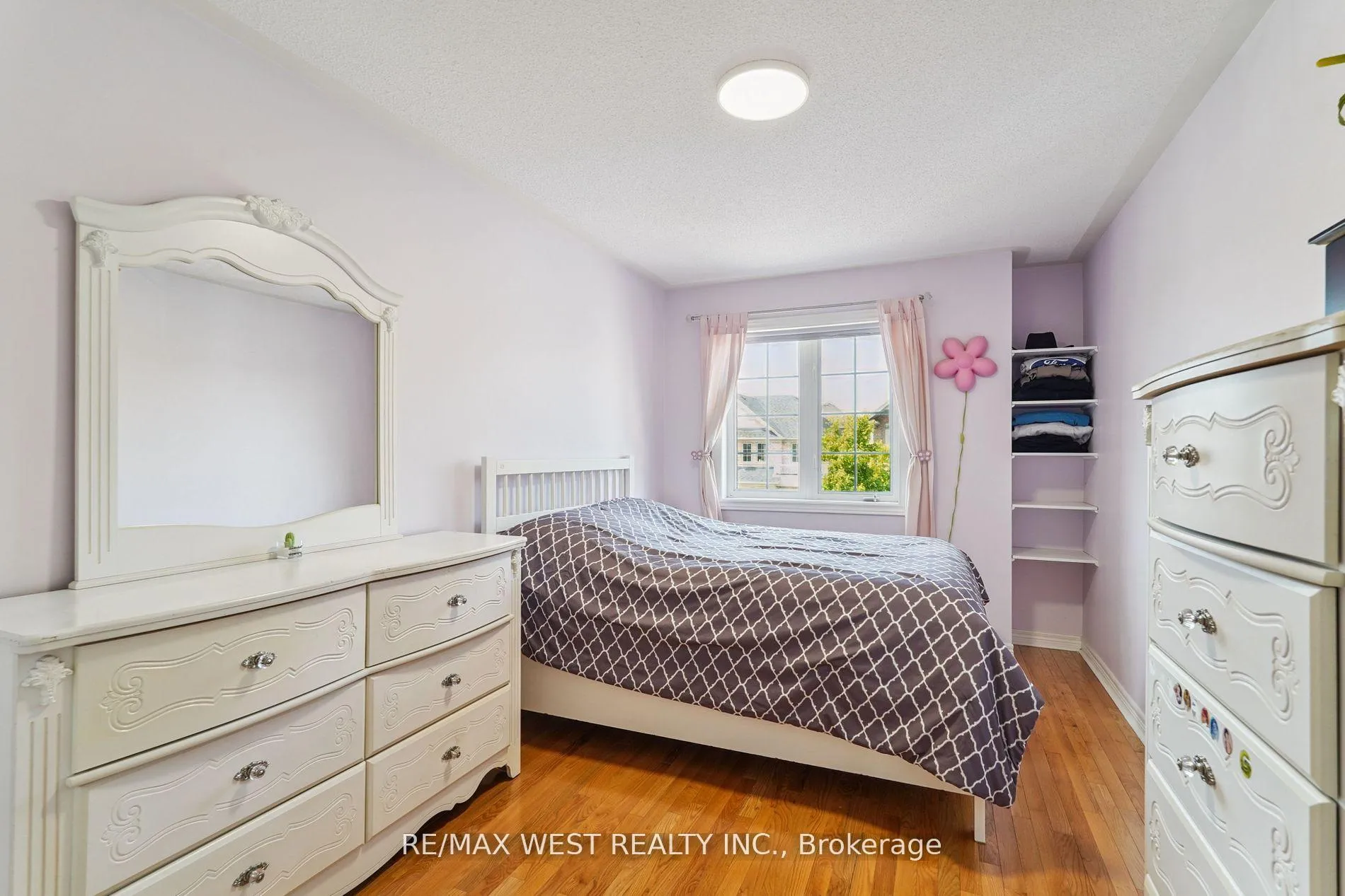 Photo 8 of 148 Chayna Crescent, Vaughan, Patterson — HOMEH