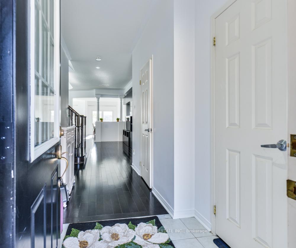 Photo 3 of 89 D'Amato Crescent, Vaughan, Maple — HOMEH