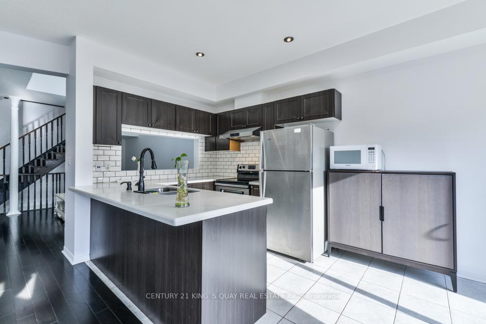 Photo 10 of 89 D'Amato Crescent, Vaughan, Maple — HOMEH