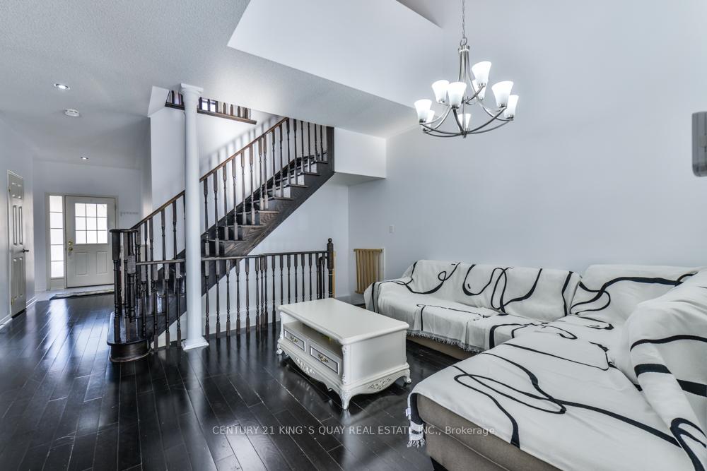 Photo 14 of 89 D'Amato Crescent, Vaughan, Maple — HOMEH