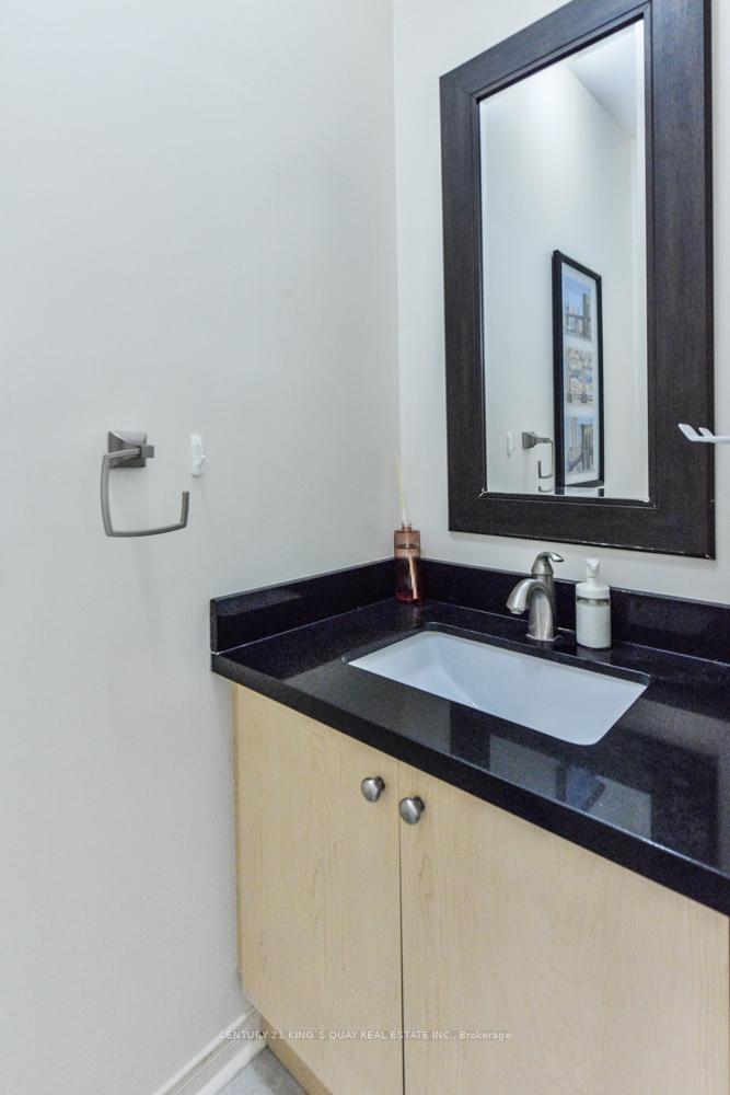 Photo 16 of 89 D'Amato Crescent, Vaughan, Maple — HOMEH