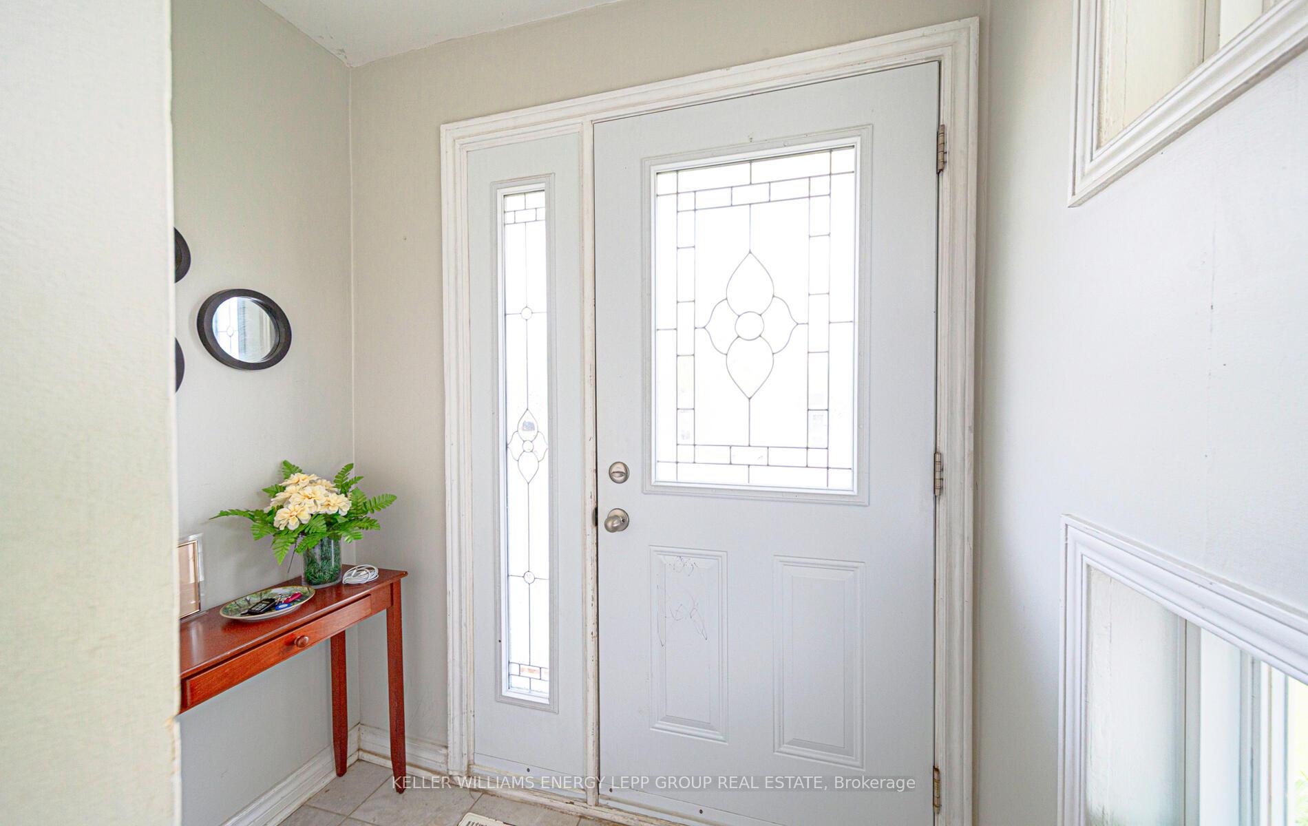 Photo 7 of 121 Lupin Drive, Whitby, Downtown Whitby — HOMEH