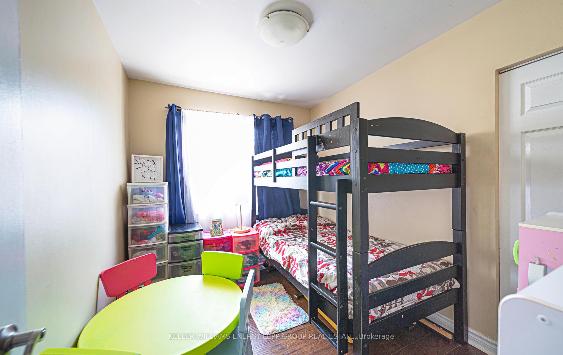 Photo 13 of 121 Lupin Drive, Whitby, Downtown Whitby — HOMEH