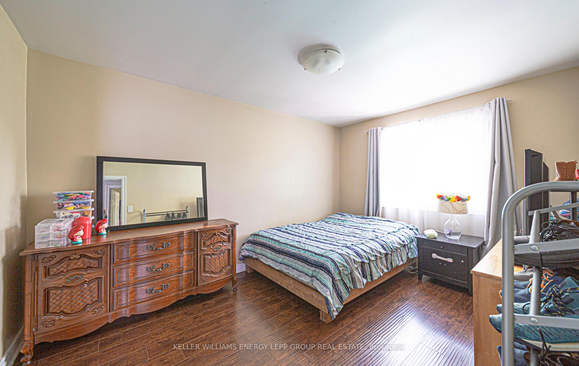 Photo 14 of 121 Lupin Drive, Whitby, Downtown Whitby — HOMEH
