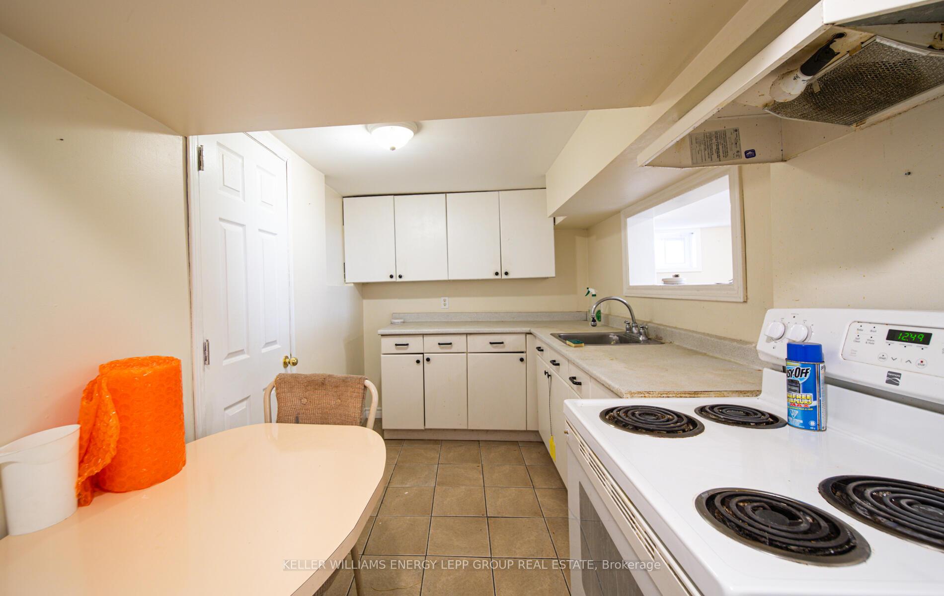 Photo 20 of 121 Lupin Drive, Whitby, Downtown Whitby — HOMEH