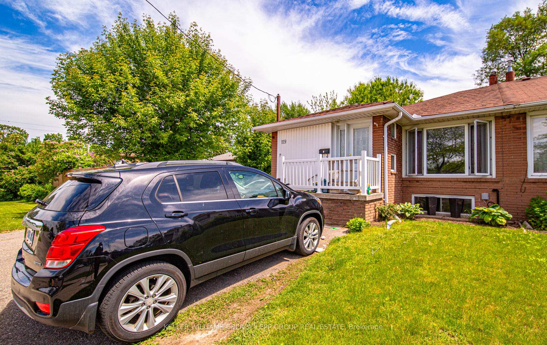 Photo 4 of 119 Lupin Drive, Whitby, Downtown Whitby — HOMEH