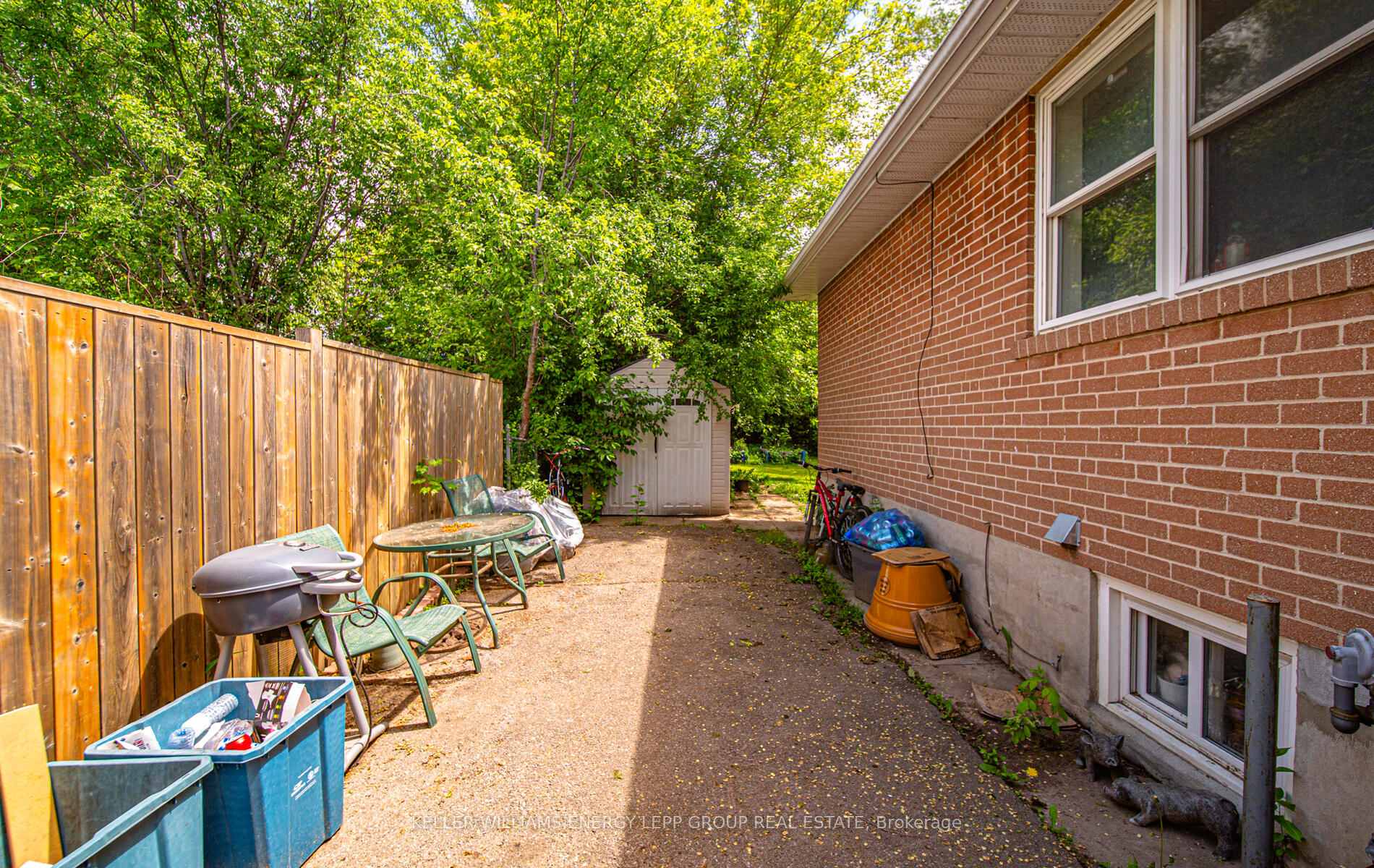 Photo 5 of 119 Lupin Drive, Whitby, Downtown Whitby — HOMEH