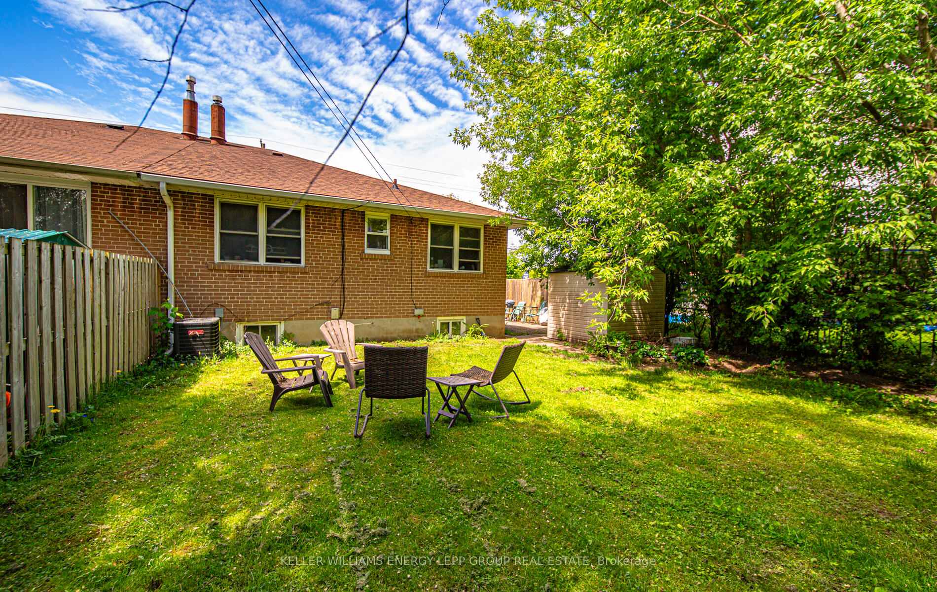 Photo 9 of 119 Lupin Drive, Whitby, Downtown Whitby — HOMEH