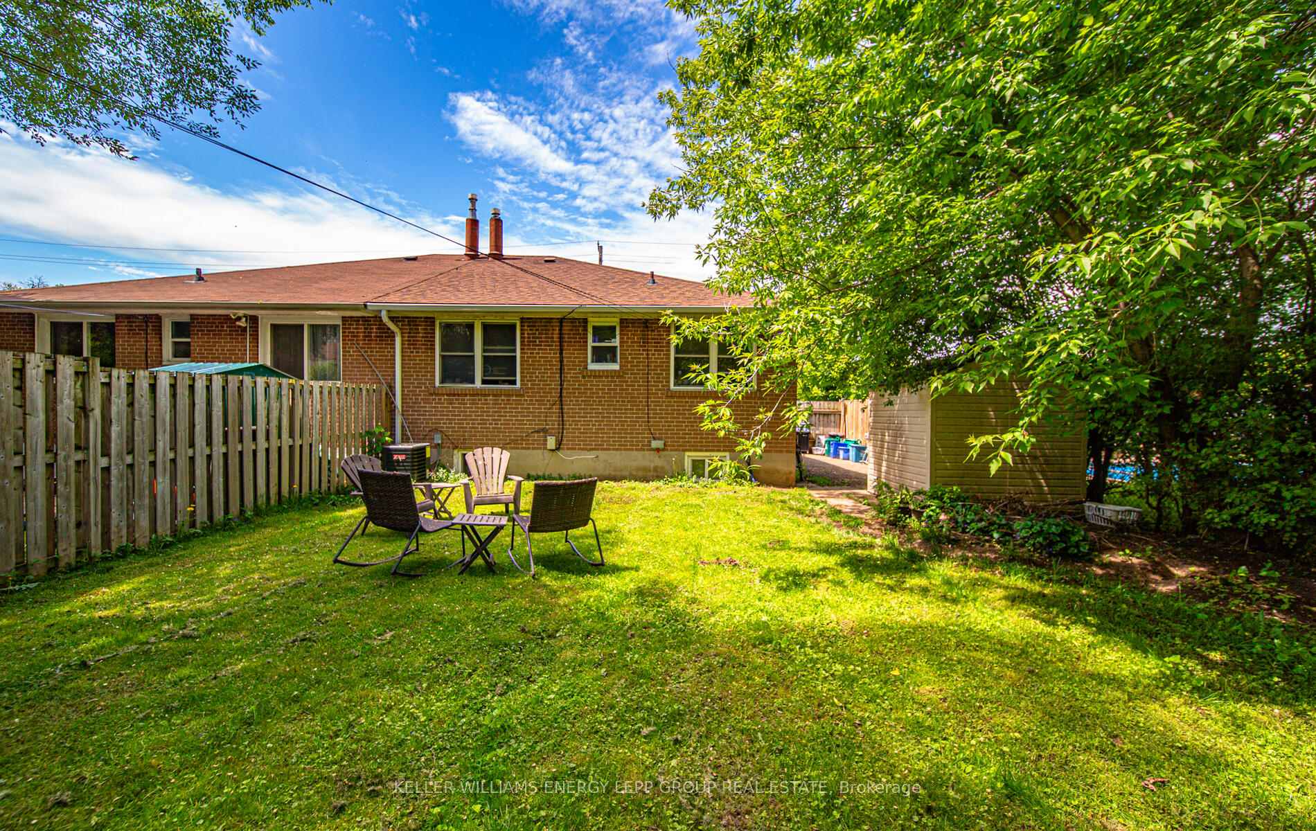 Photo 10 of 119 Lupin Drive, Whitby, Downtown Whitby — HOMEH