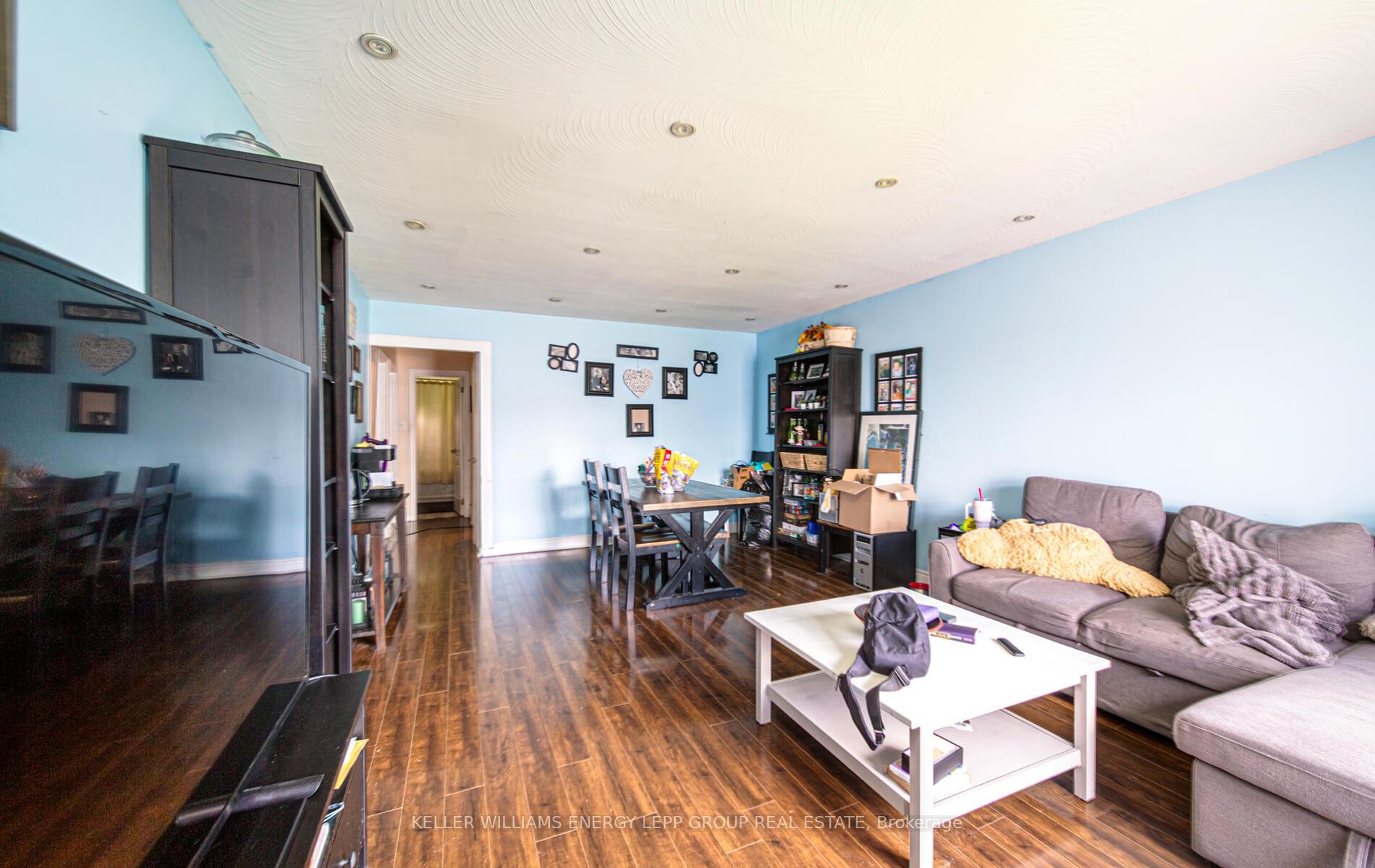 Photo 12 of 119 Lupin Drive, Whitby, Downtown Whitby — HOMEH