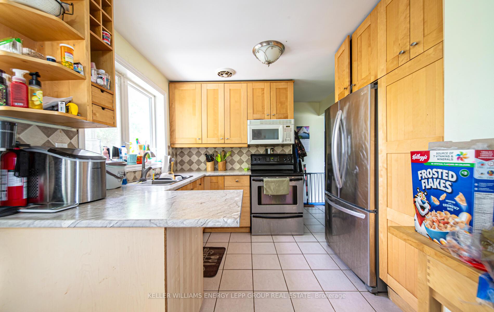 Photo 19 of 119 Lupin Drive, Whitby, Downtown Whitby — HOMEH