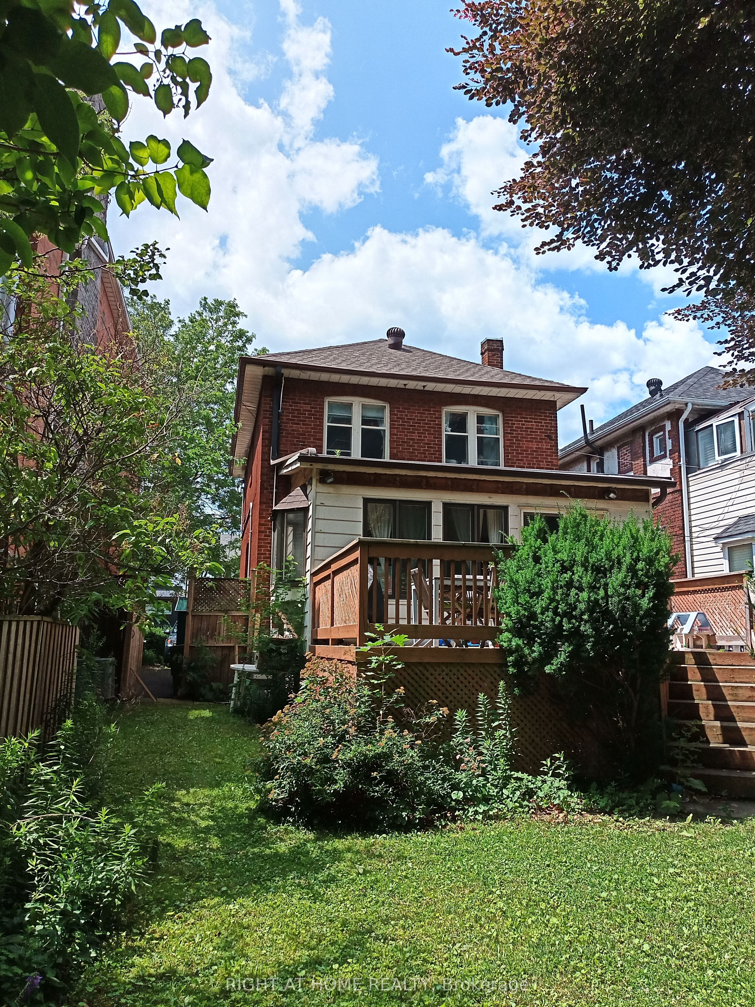 Photo 15 of 129 Colin Avenue, Toronto, Yonge-Eglinton — HOMEH
