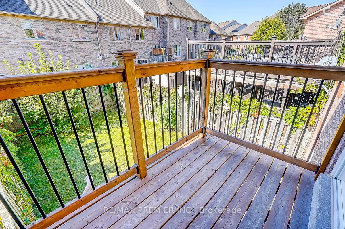 Photo 10 of 22 Michelle Drive, Vaughan, East Woodbridge — HOMEH