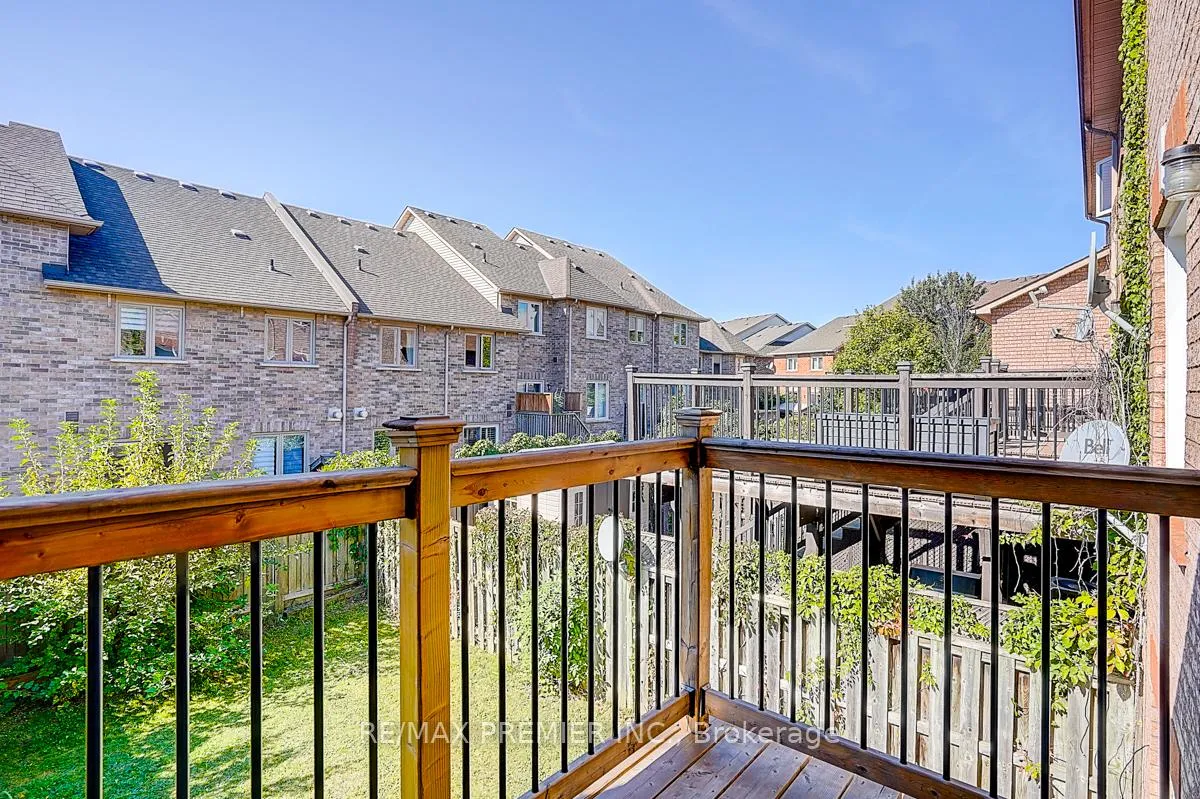 Photo 11 of 22 Michelle Drive, Vaughan, East Woodbridge — HOMEH