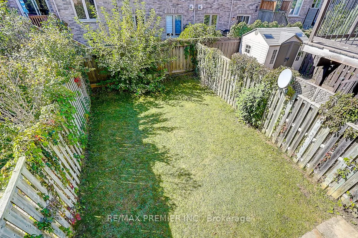 Photo 12 of 22 Michelle Drive, Vaughan, East Woodbridge — HOMEH