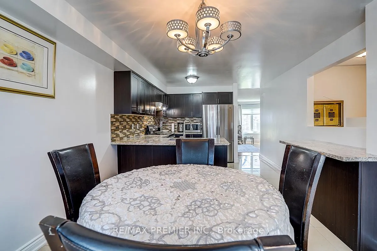 Photo 18 of 22 Michelle Drive, Vaughan, East Woodbridge — HOMEH