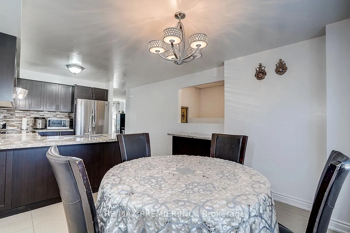 Photo 21 of 22 Michelle Drive, Vaughan, East Woodbridge — HOMEH