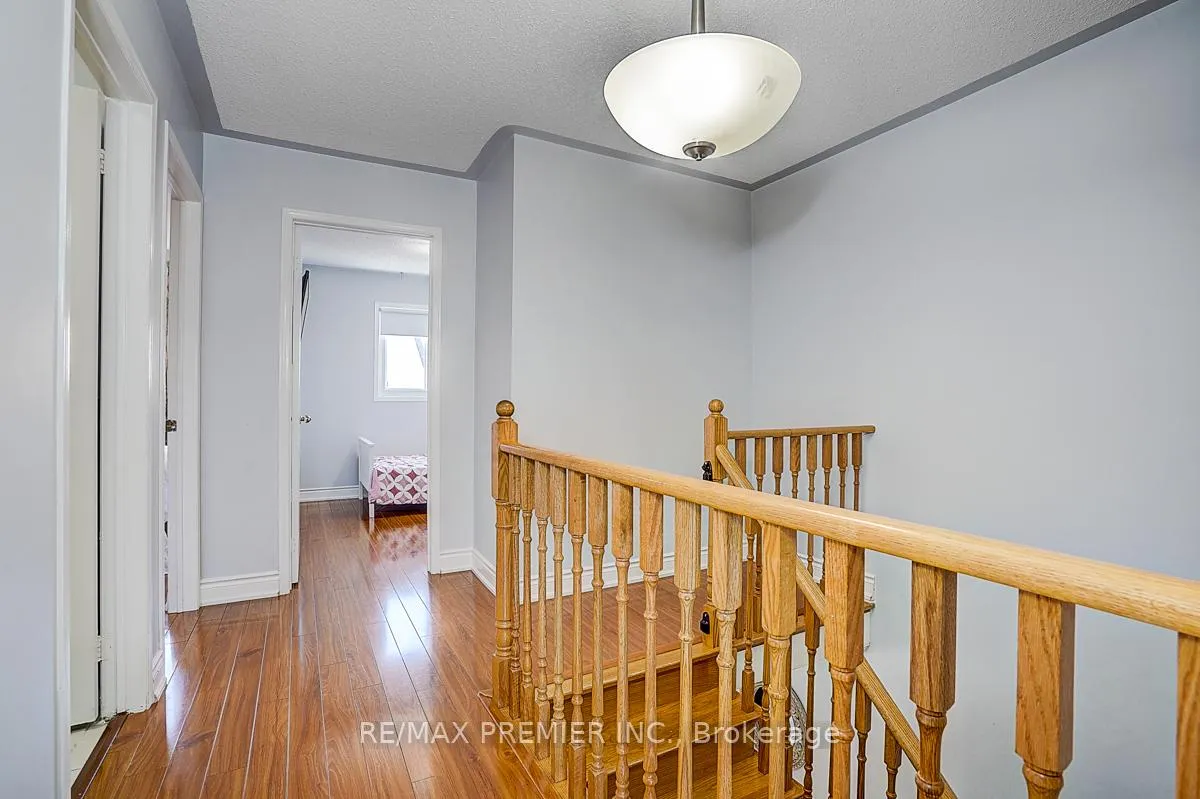 Photo 23 of 22 Michelle Drive, Vaughan, East Woodbridge — HOMEH