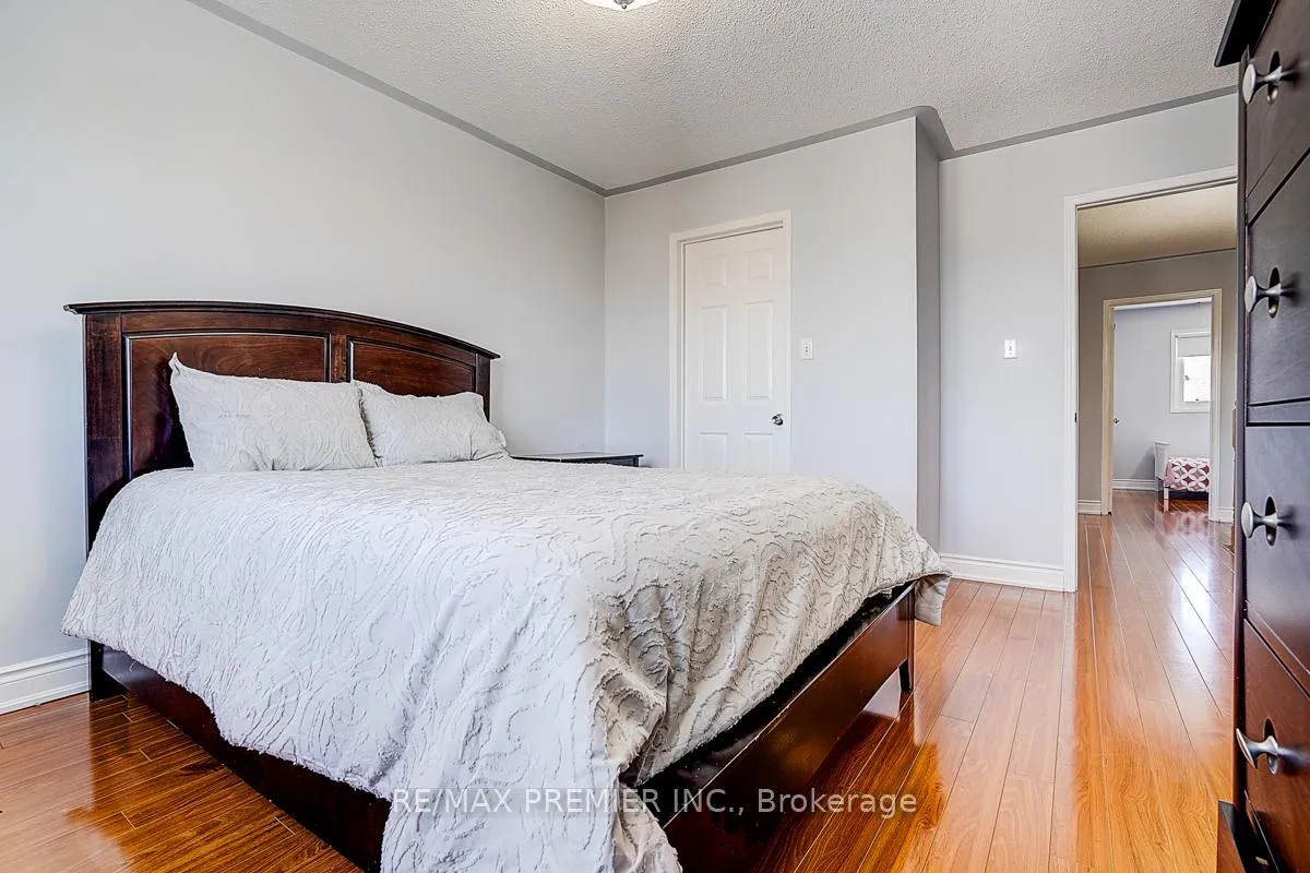 Photo 25 of 22 Michelle Drive, Vaughan, East Woodbridge — HOMEH
