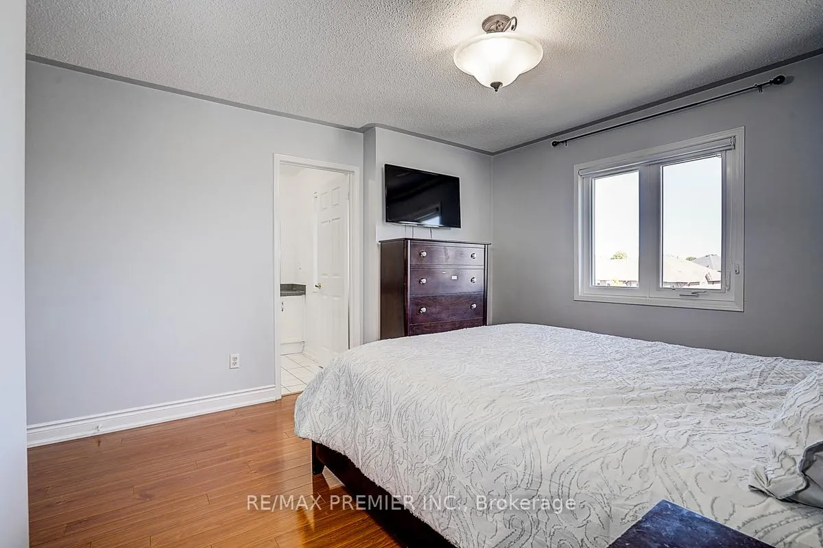 Photo 26 of 22 Michelle Drive, Vaughan, East Woodbridge — HOMEH