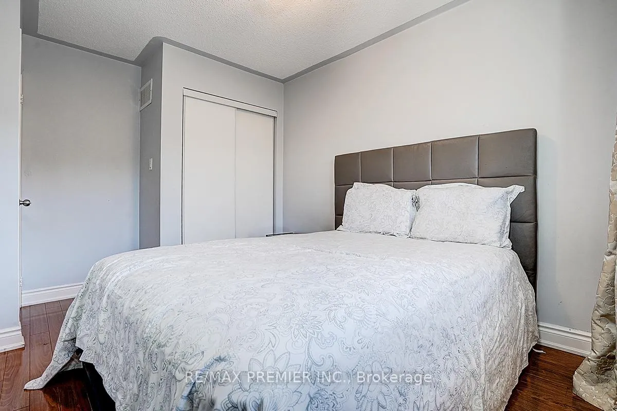 Photo 29 of 22 Michelle Drive, Vaughan, East Woodbridge — HOMEH