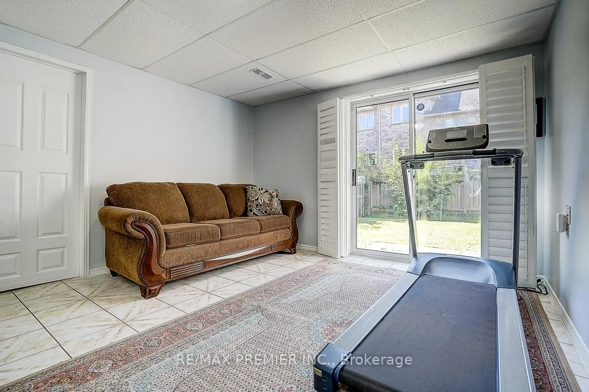 Photo 35 of 22 Michelle Drive, Vaughan, East Woodbridge — HOMEH