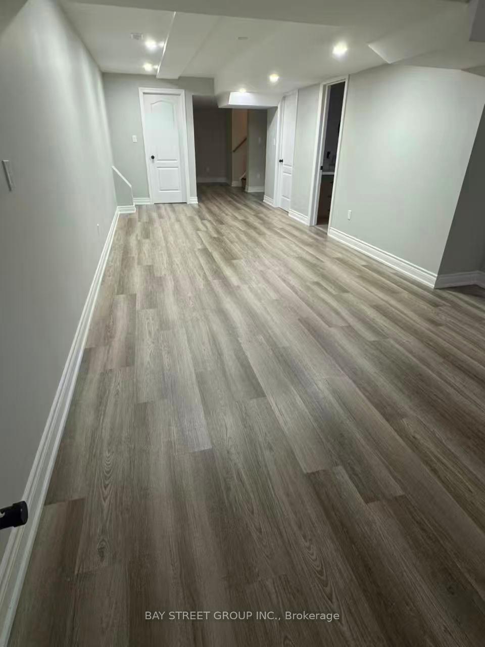 Photo 13 of 5 Ballymore Drive, Aurora, Bayview Wellington — HOMEH