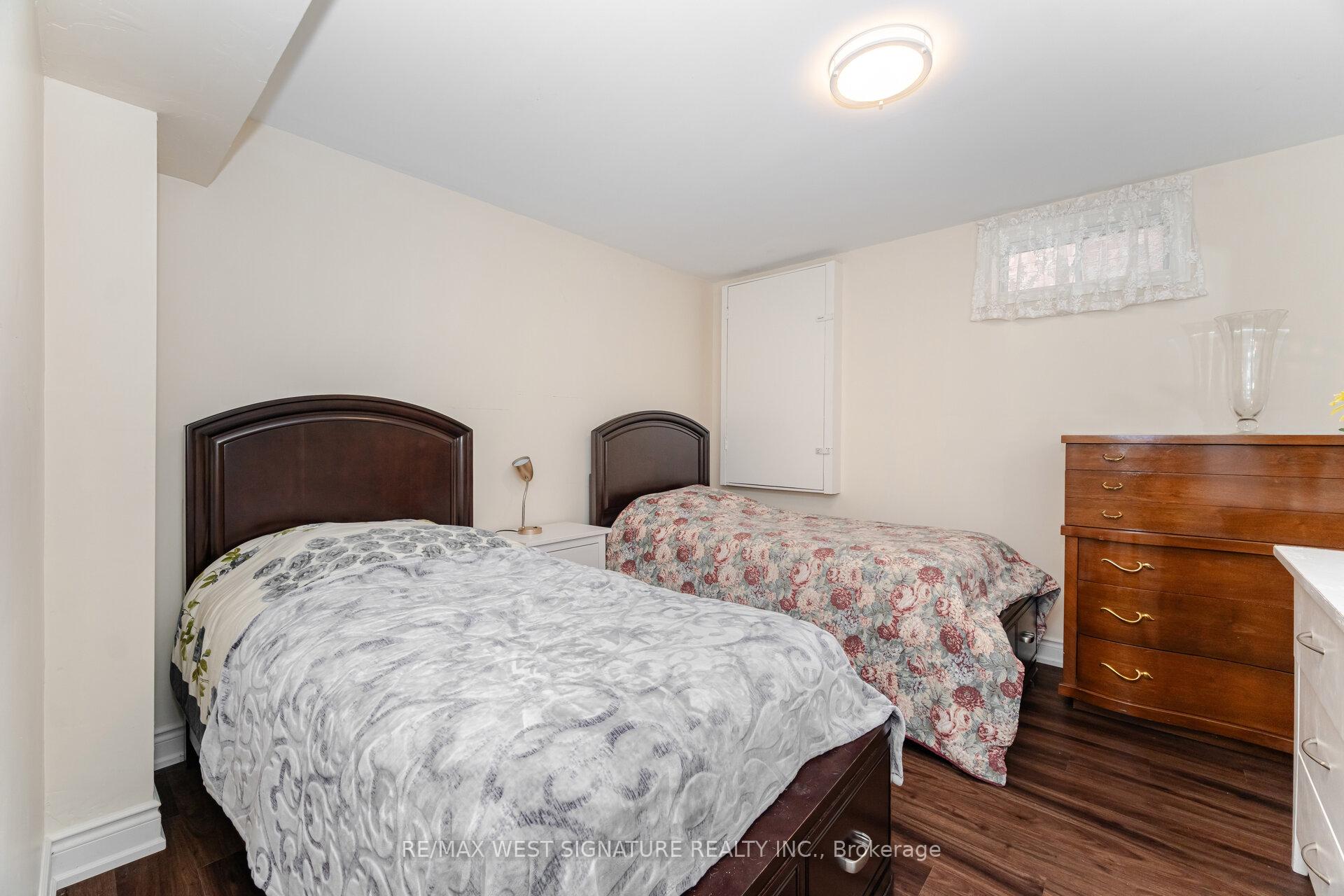 Photo 30 of 107 Cupola Crescent, Vaughan, Vellore Village — HOMEH