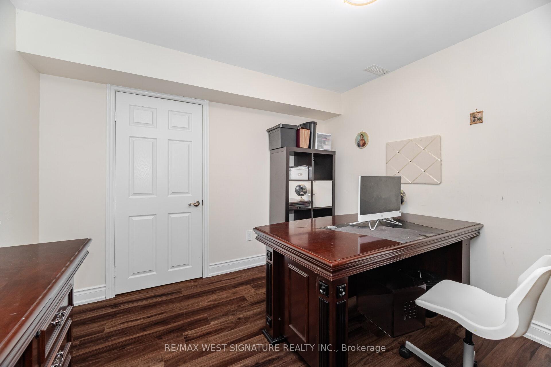 Photo 31 of 107 Cupola Crescent, Vaughan, Vellore Village — HOMEH
