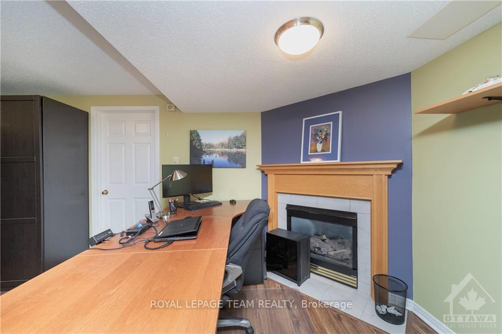 Photo 15 of 36 Santa Cruz, Ottawa, Riverview Park — HOMEH
