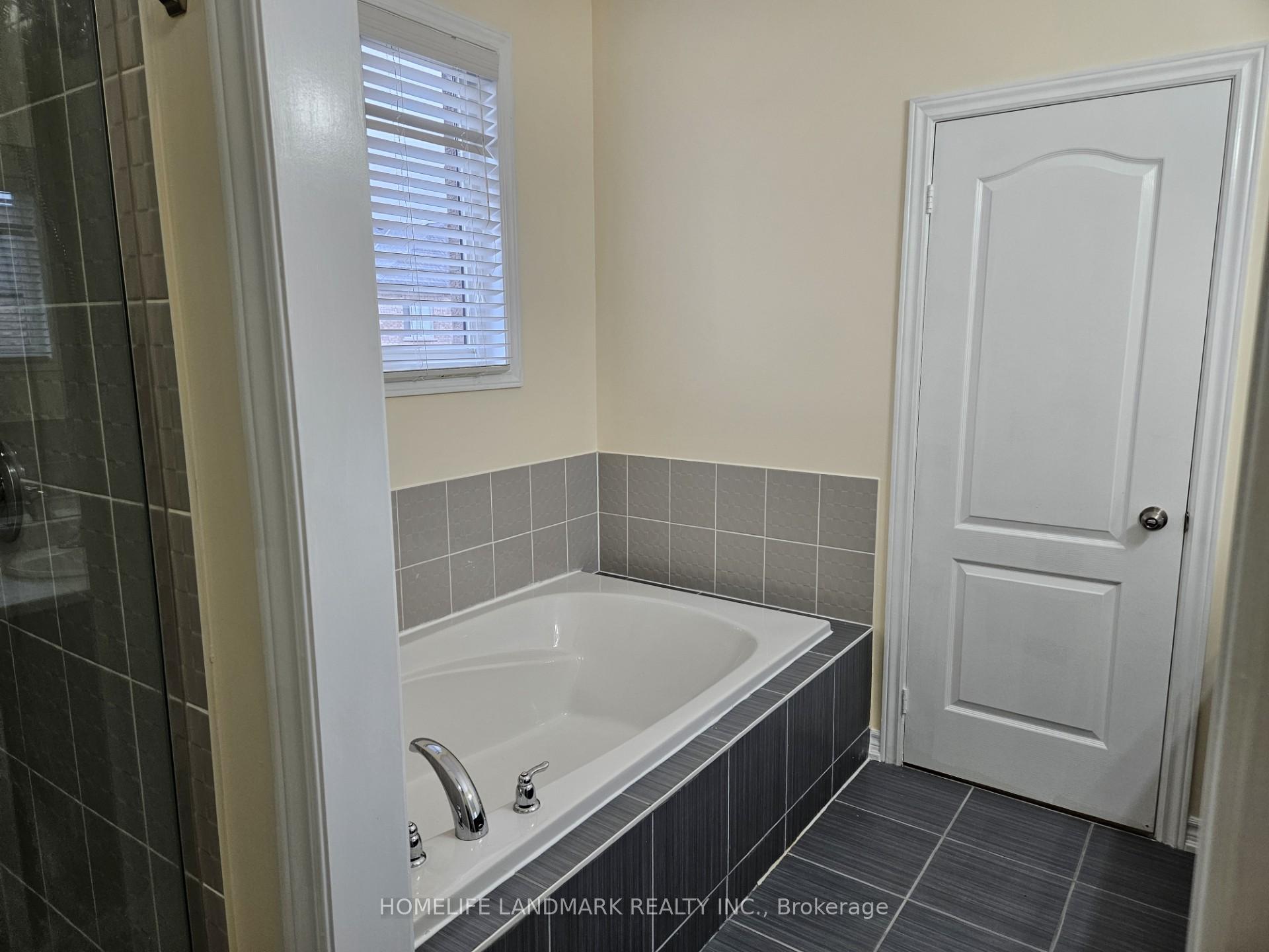 Photo 24 of 38 Workmens Circle, Ajax, Northwest Ajax — HOMEH